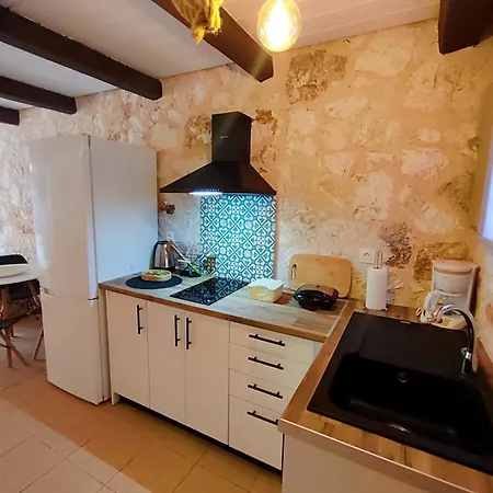 Spasmata Village - Special Maizonette Only Adults Retreat Just One Minute To The Minia