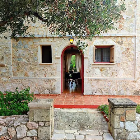 Spasmata Village - Special Maizonette Only Adults Retreat Just One Minute To The *