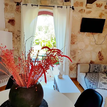 Spasmata Village - Special Maizonette Only Adults Retreat Just One Minute To The Holiday home Minia